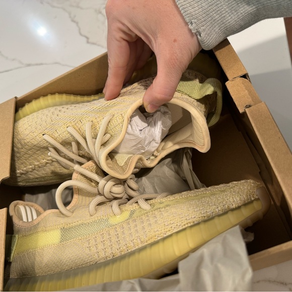 Yeezy Boost 350 V2 FLAX 2024 main image 4